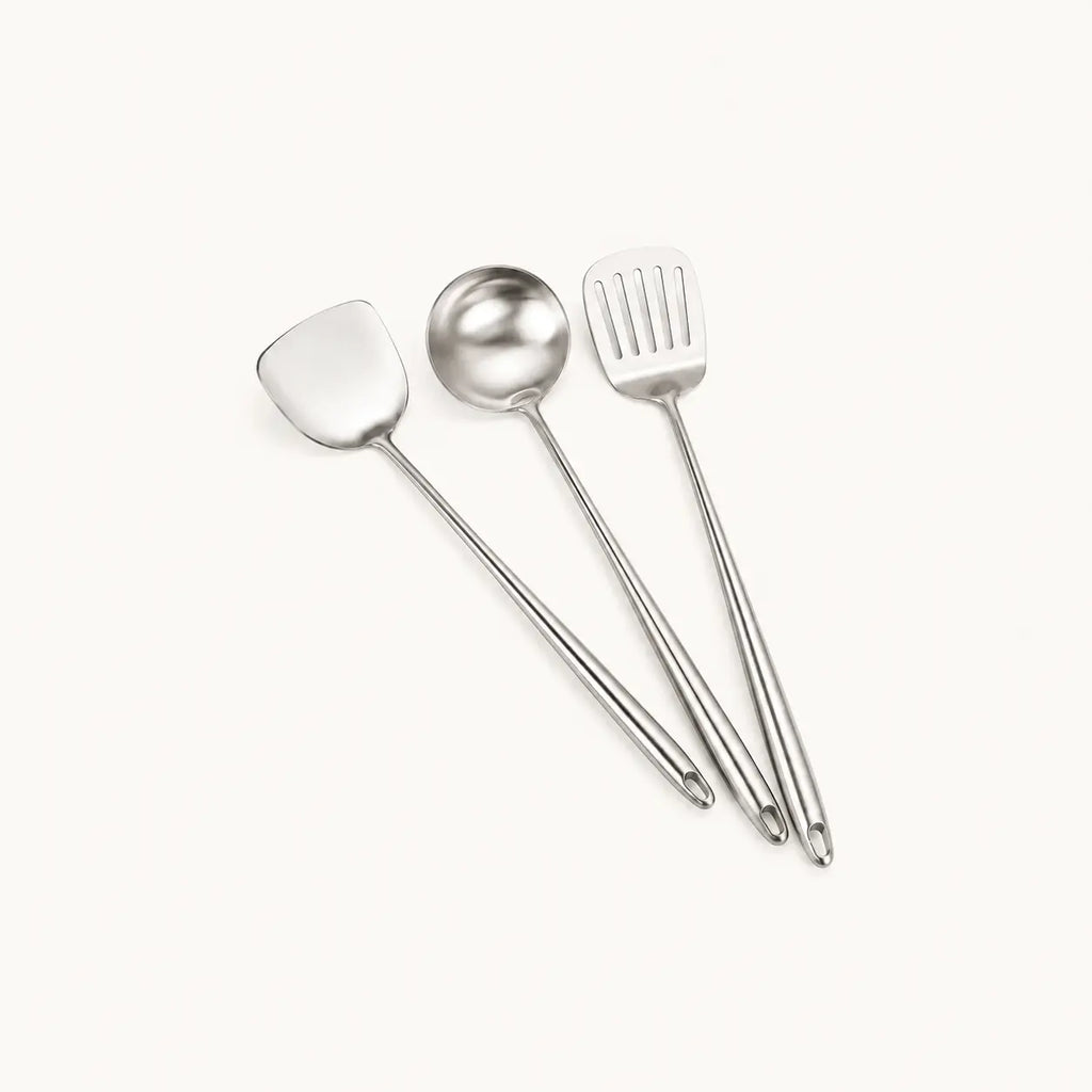 Lot d'ustensiles de cuisine inox : spatule, louche et spatule ajourée
